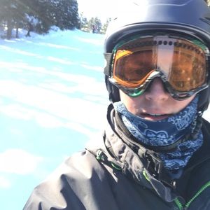 Meet your Posher, Max